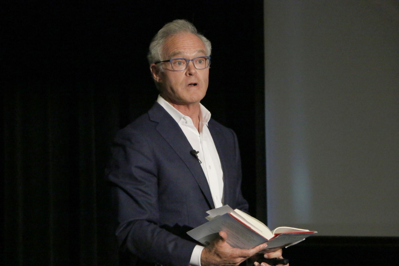 60 Minutes' Scott Pelley Makes Guest Appearance - Nicholson School of Communication and Media